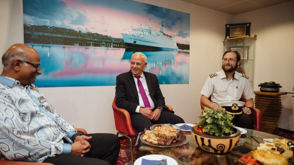 Port Said, Egypt :: His Excellency Mr. Adel Mohamed Ibrahim Yousef Al-Ghadhban, Governor of Port Said, speaks with Managing Director Edward David (Malaysia) and Captain James Berry (UK).