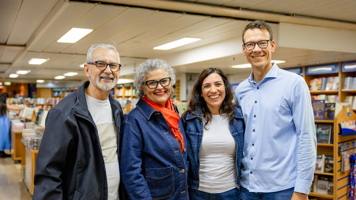 Ships :: New and former directors of Logos Hope in the bookfair on board the ship. 