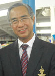 Photo of Dr. Vallop Suwandee